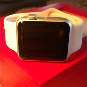 Apple Watch Series 1  38mm Silver Aluminum Case